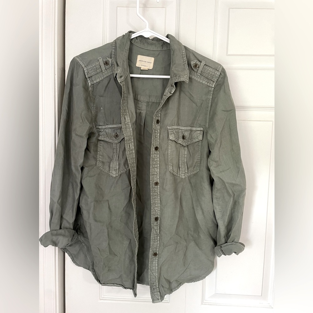 American Eagle Button Up Shirt Size Small